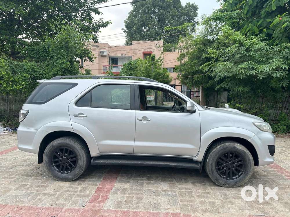 Toyota Fortuner 3.0 4x4 Manual, 2013, Diesel