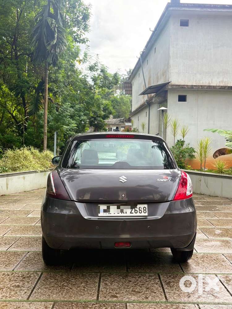 Maruti Suzuki Swift Vxi Abs Bsiv, 2015, Petrol
