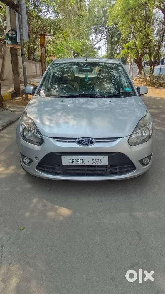 Ford Figo 2012-2015 Petrol Titanium, 2012, Petrol
