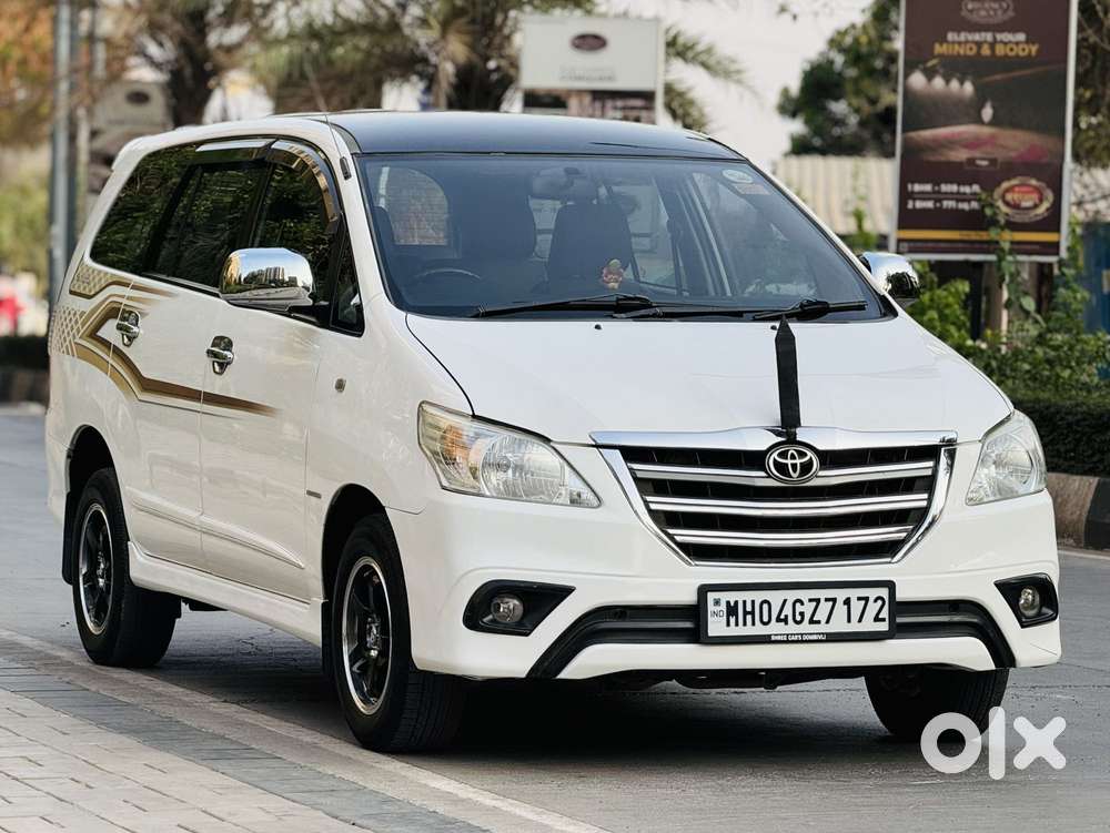 Toyota Innova 2.5 G (diesel) 8 Seater Bs Iv, 2015, Diesel