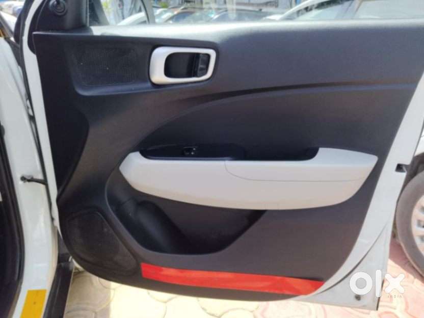 Hyundai Venue E 1.2 Petrol, 2022, Petrol