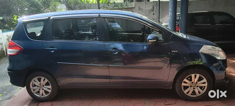 Maruti Suzuki Ertiga Vxi Automatic At