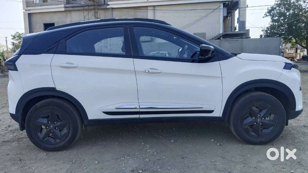 Tata Nexon Fearless Plus (ps) 1.2 Icng 6mt Red Dark Edition, 2024, C..