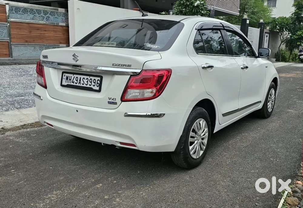 Maruti Suzuki Dzire 1.2 Vxi Amt, 2017, Petrol