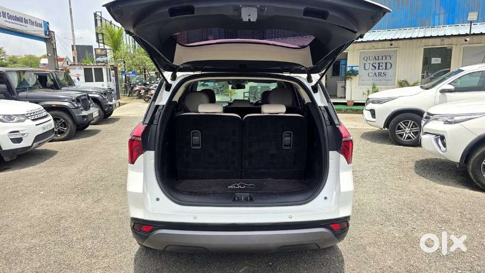 Mahindra Xuv700 2.2 Ax 7 Diesel Mt Str, 2025, Diesel