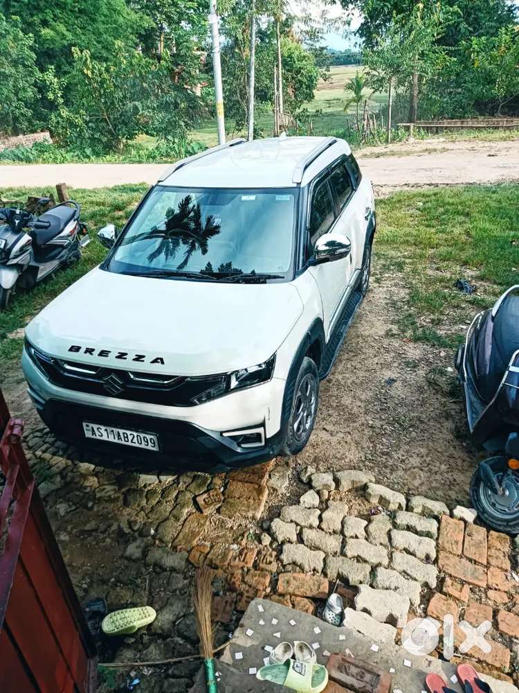 Maruti Suzuki Brezza Vxi 2024