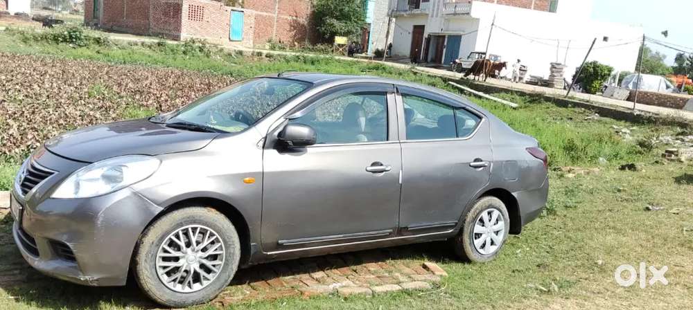 Nissan Sunny 2012