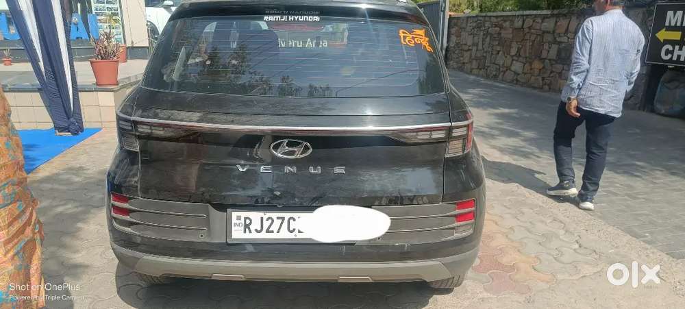 Hyundai Venue 2023 Petrol 24300 Km Driven