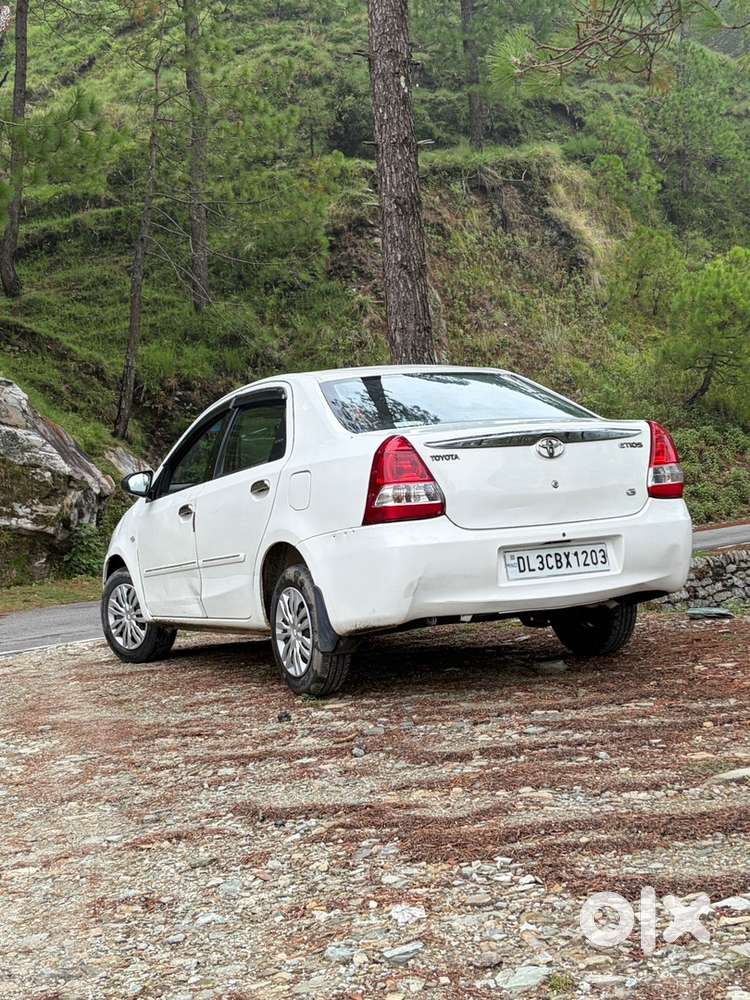 Toyota Etios Cross G 2012 Petrol