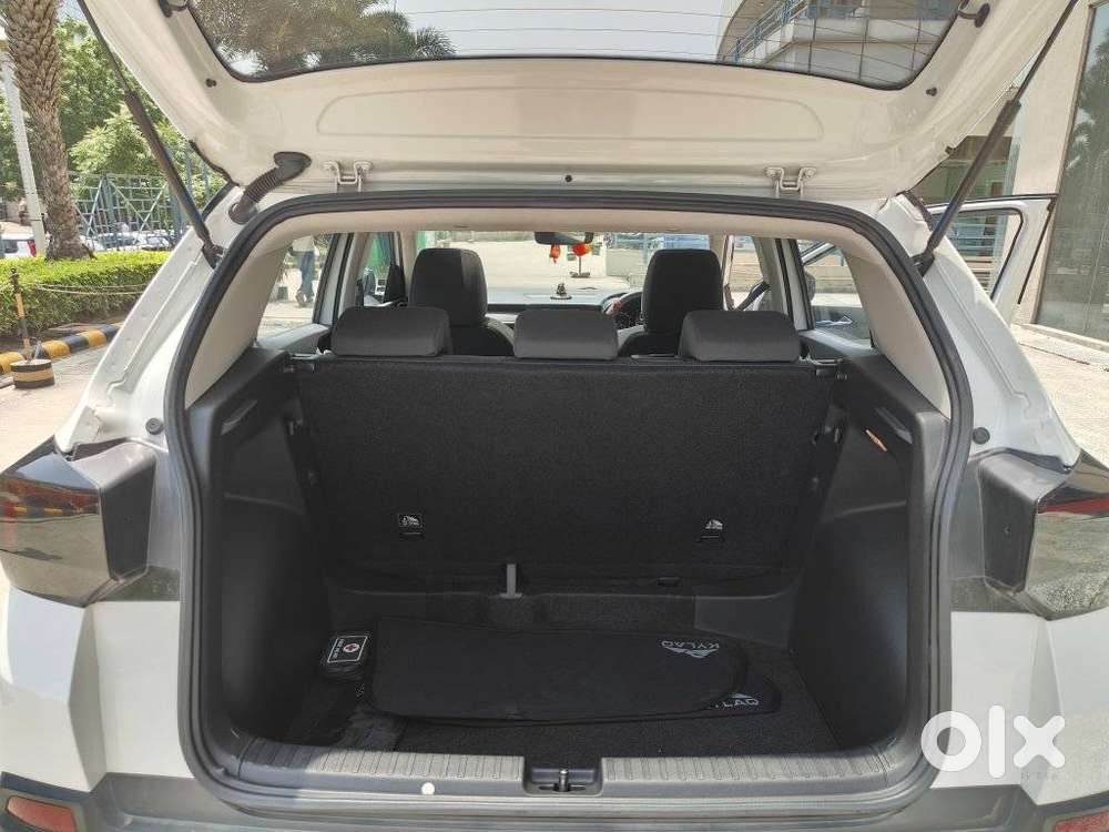 Skoda Kylaq Signature, 2026, Petrol