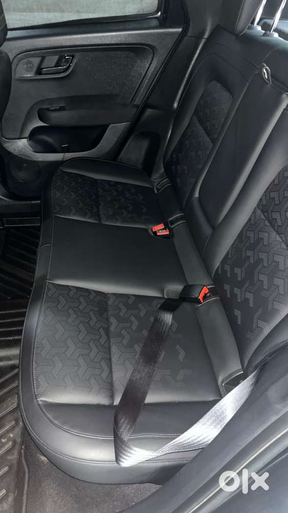 Tata Altroz 2023 Petrol Manual 1.2 Top Model Dark Edition