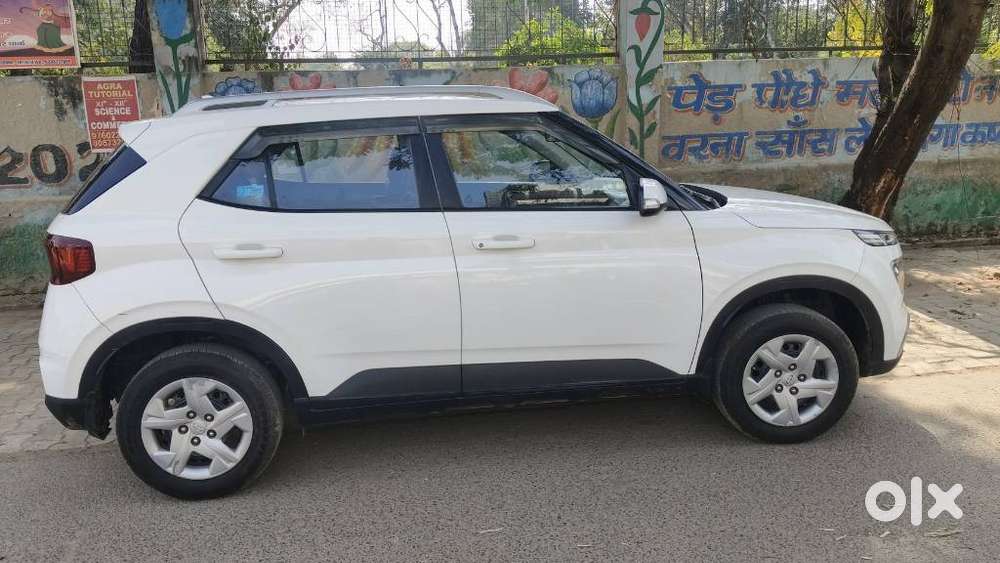 Hyundai Venue 1.2 S Plus, 2022, Petrol