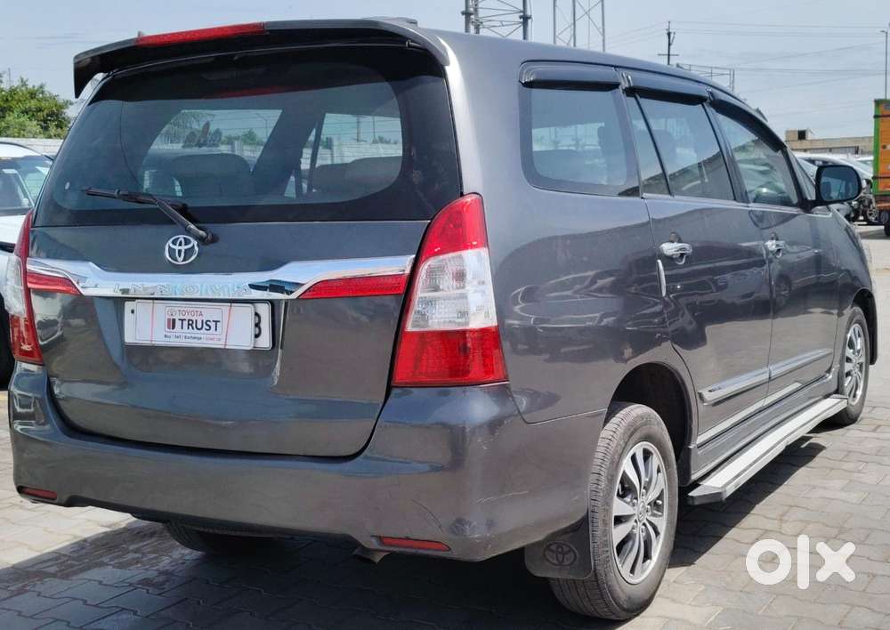 Toyota Innova 2.5 V 8 Str, 2015, Diesel