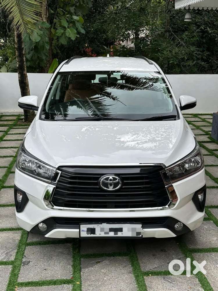 Toyota Innova Crysta 2.4 Gx Limited Edition At 7 Str, 2022, Diesel