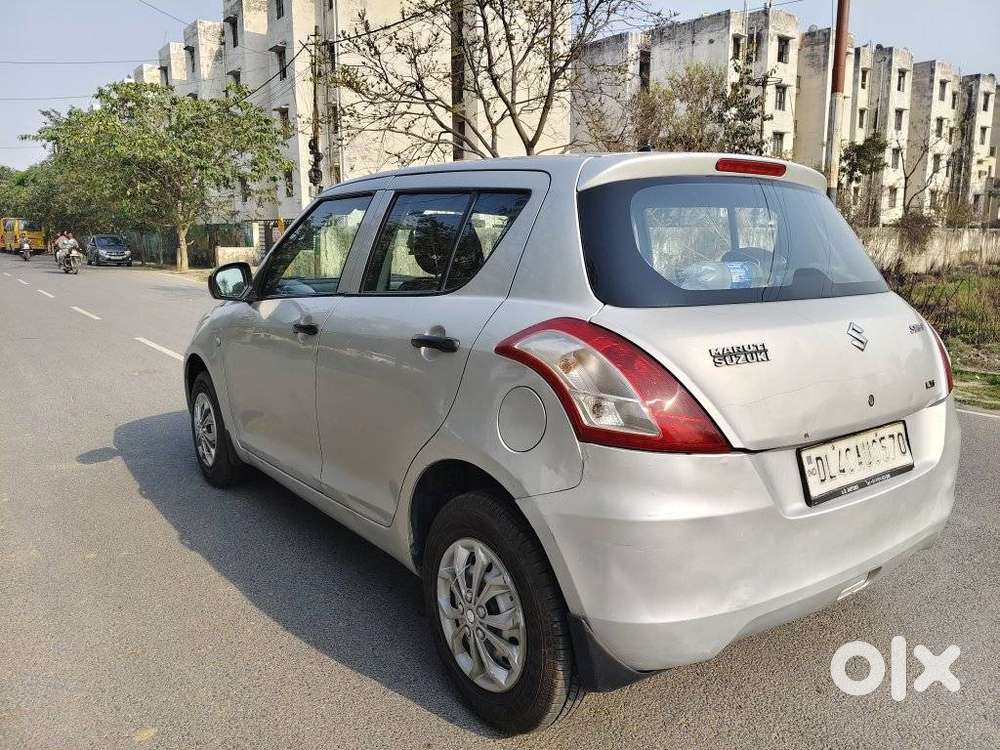 Maruti Suzuki Swift Lxi Optional-o, 2015, Petrol