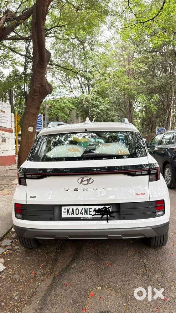 Hyundai Venue Top Variant 1.0 Sx(o) Dct At Car 2024