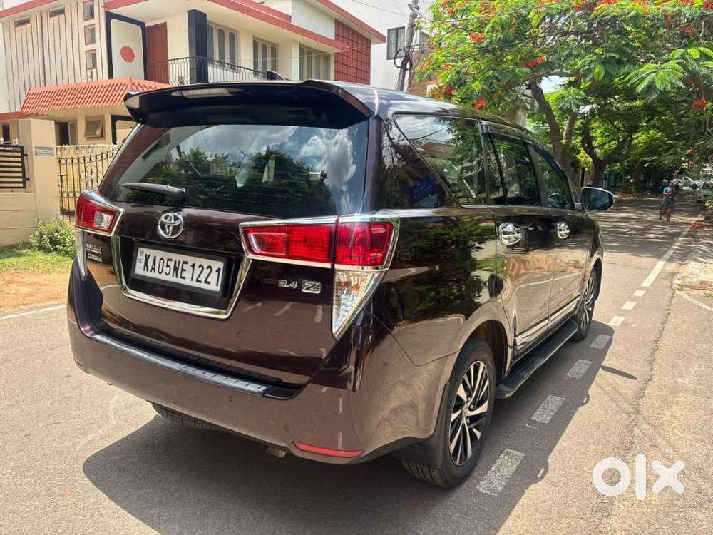 Toyota Innova Crysta 2.8z Automatic, 2022, Diesel