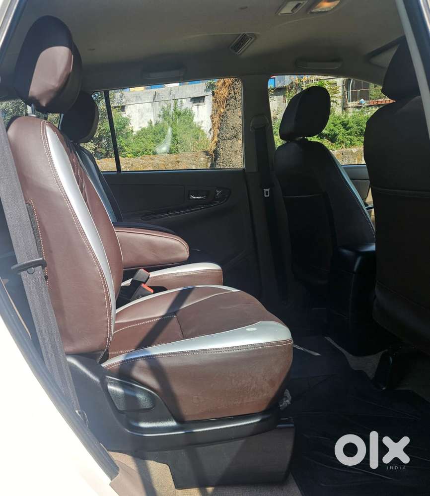 Toyota Innova 2.5 Vx 7 Seater Bs Iv, 2015, Diesel