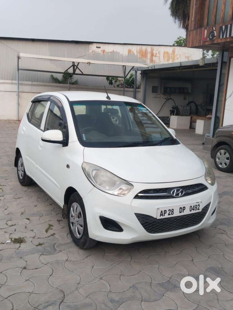 Hyundai I10 Sportz At, 2012, Petrol