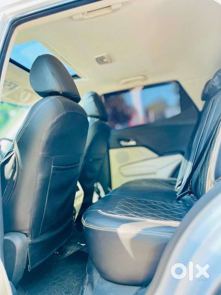 Mahindra Xuv 3xo Ax5 Ds Mt, 2025, Diesel