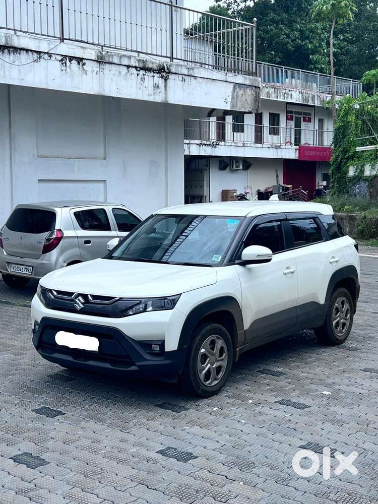 Maruti Suzuki Brezza 1.5 Vxi Smart Hybrid, 2023, Petrol