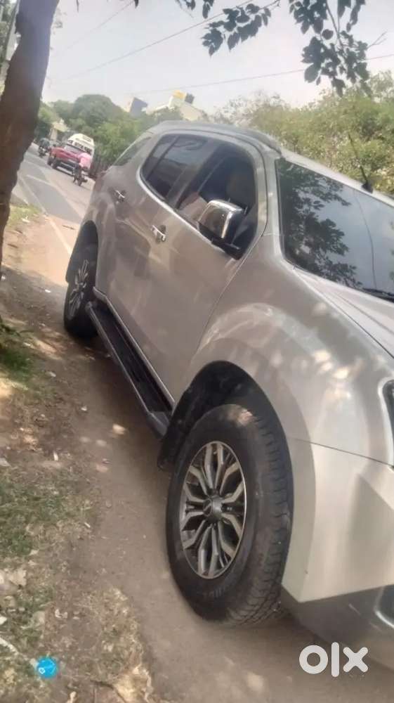 Isuzu Mux 3.0l 4x2 Automatic