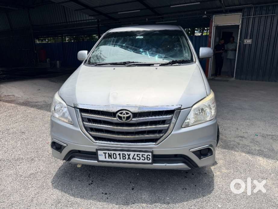 Toyota Innova 2.5 Gx 8 Str Bs-iii, 2015, Diesel