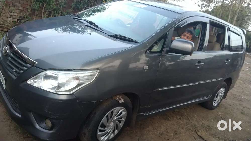 Toyota Innova 2.5 2012 2nd