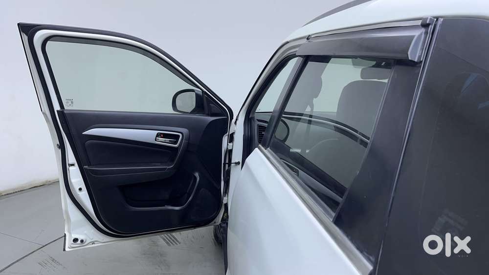Maruti Suzuki Vitara Brezza 1.5 Zxi Plus At, 2020, Petrol