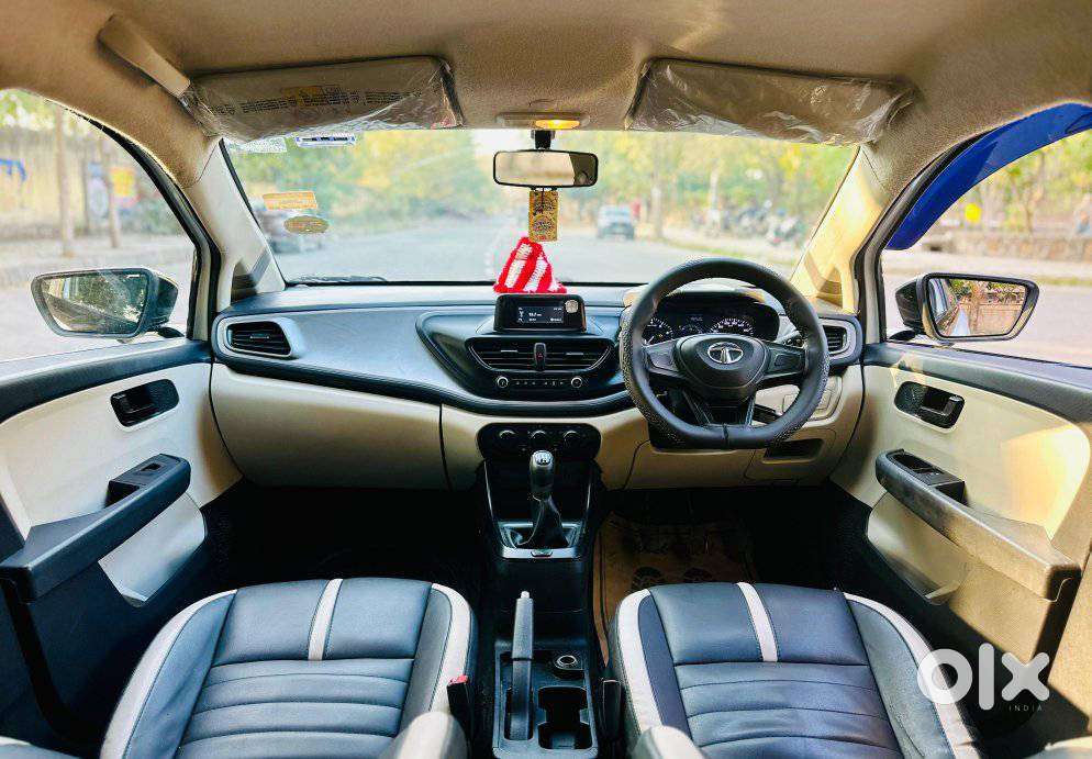 Tata Altroz 1.2 Xe, 2022, Petrol