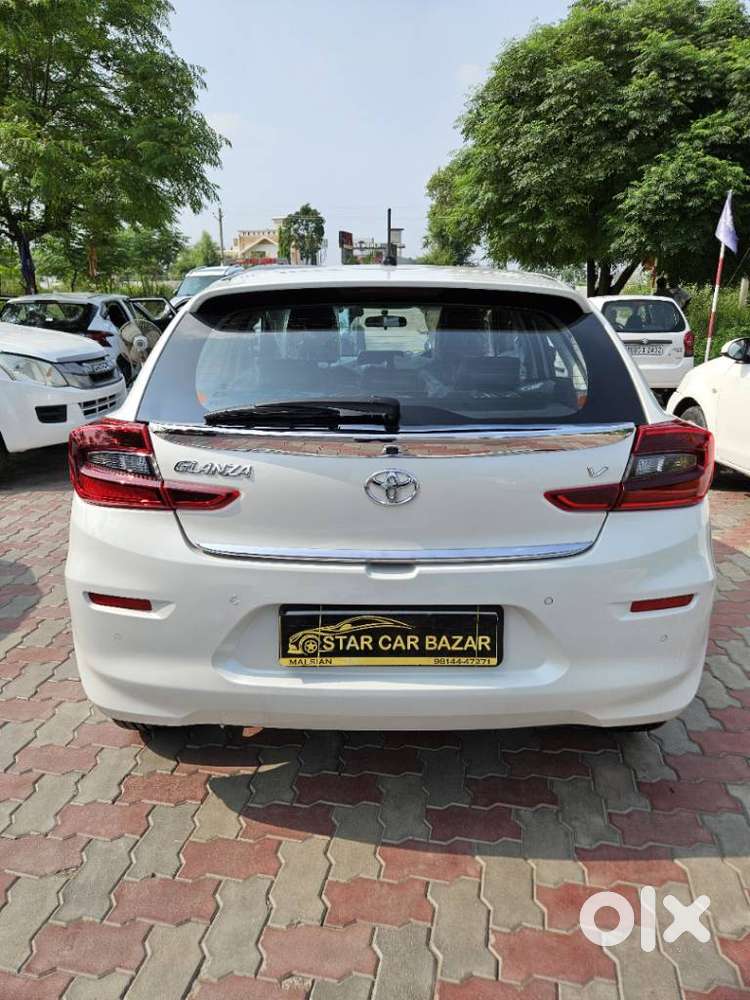Toyota Glanza G Smart Hybrid, 2024, Petrol