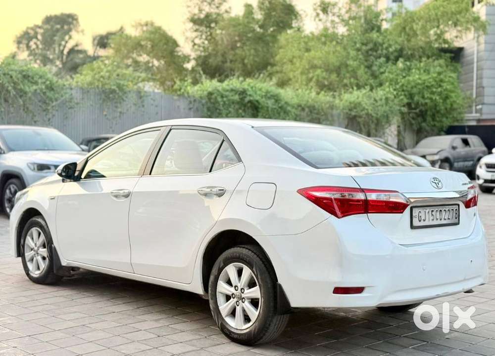 Toyota Corolla Altis 2013-2017 G At, 2014, Petrol
