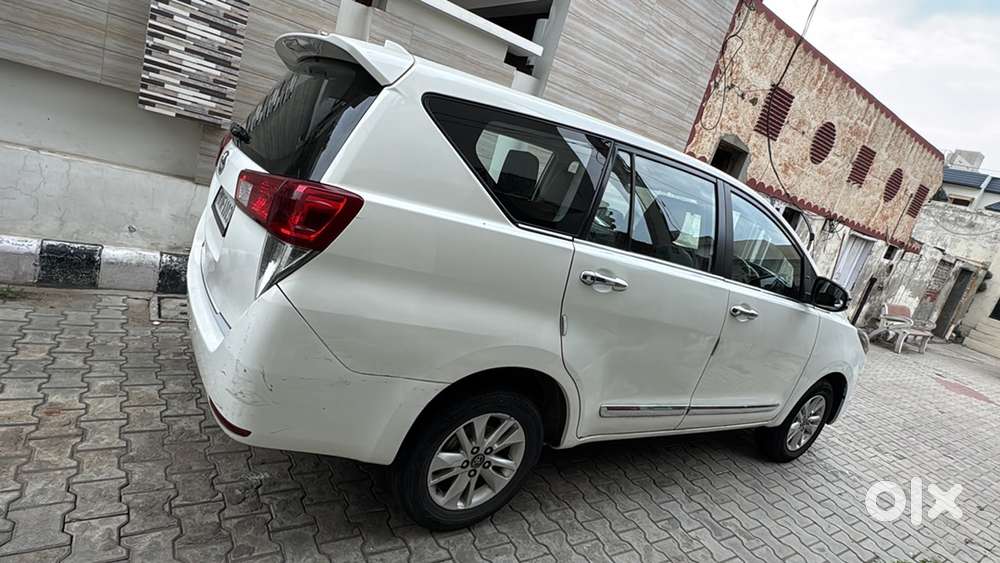Toyota Innova Crysta 2017 Diesel Manual
