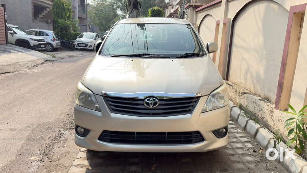 Toyota Innova Diesel 2012