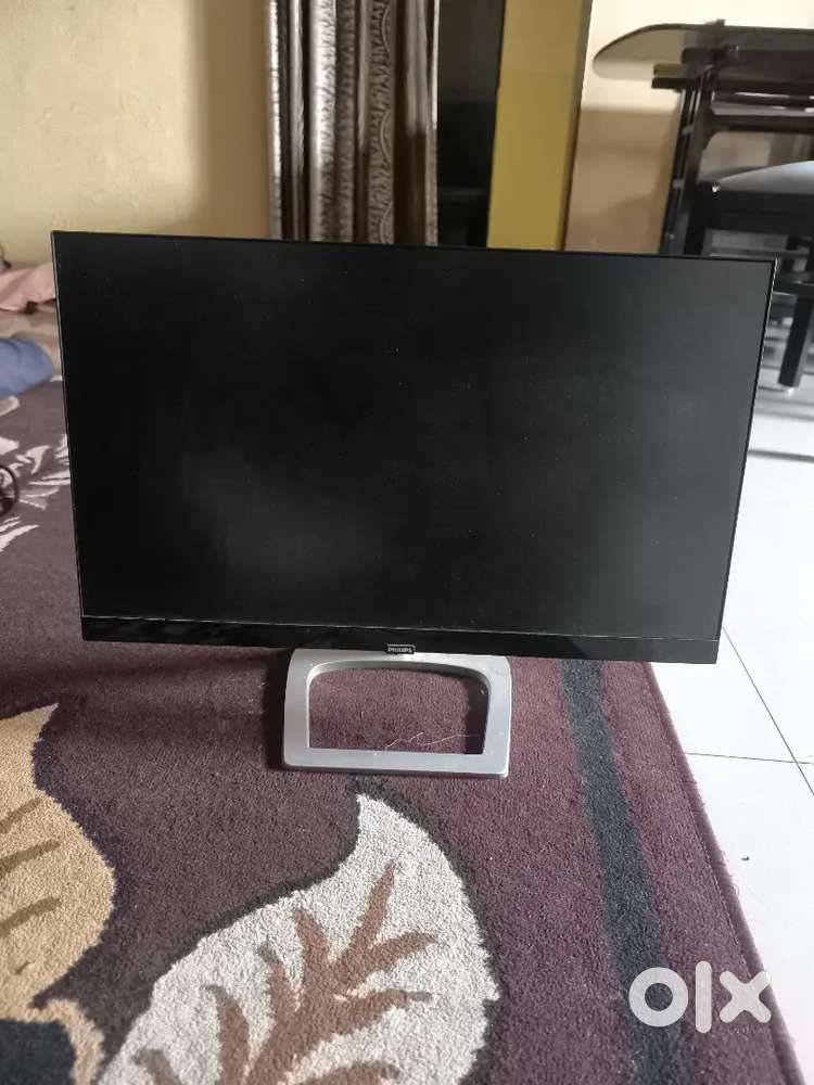 Philips 21.5 IPS Monitor | Excellent Condition | Box Available
