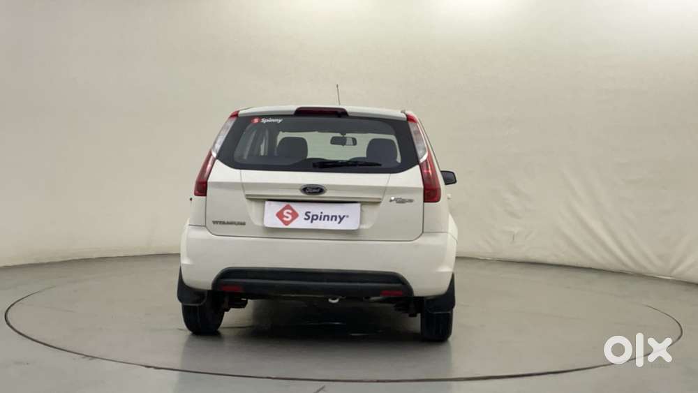 Ford Figo 2010-2012 Petrol Titanium, 2011, Petrol