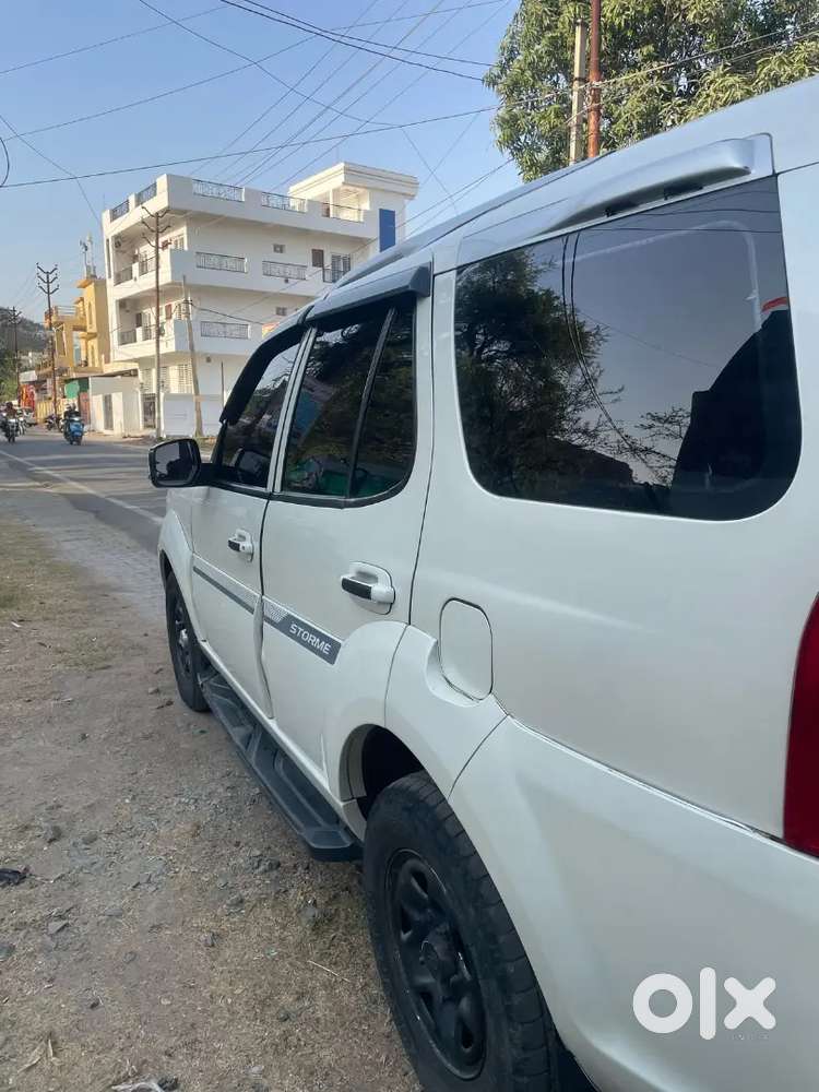 Tata Safari Storme 2015 Diesel 4x2