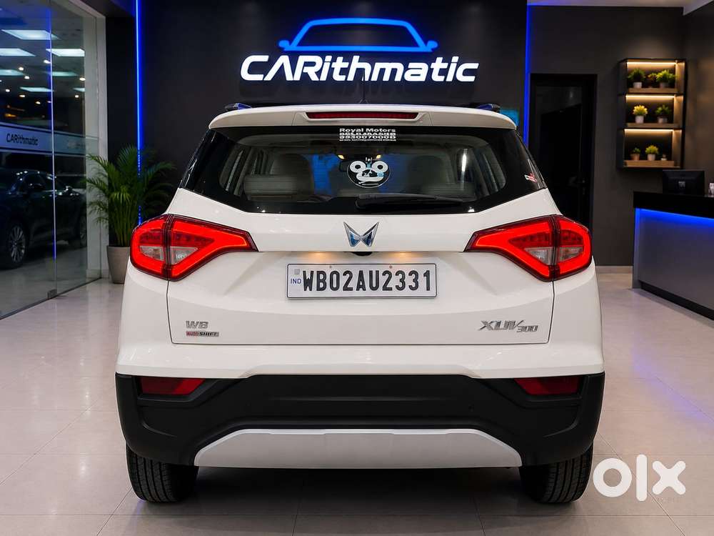 Mahindra Xuv300 1.2 W8 (o) Amt Petrol, 2023, Petrol
