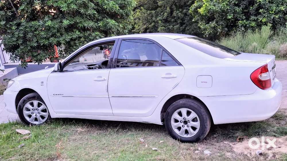 Toyota Camry 2004 Petrol Well Maintained