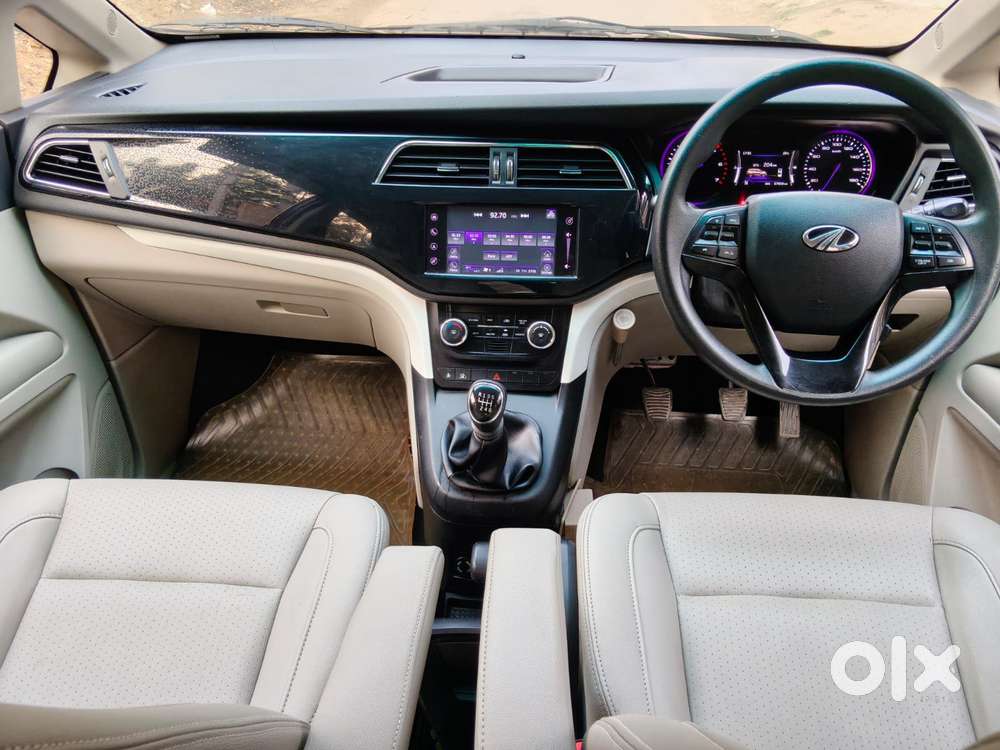 Mahindra Marazzo M8, 2018, Diesel