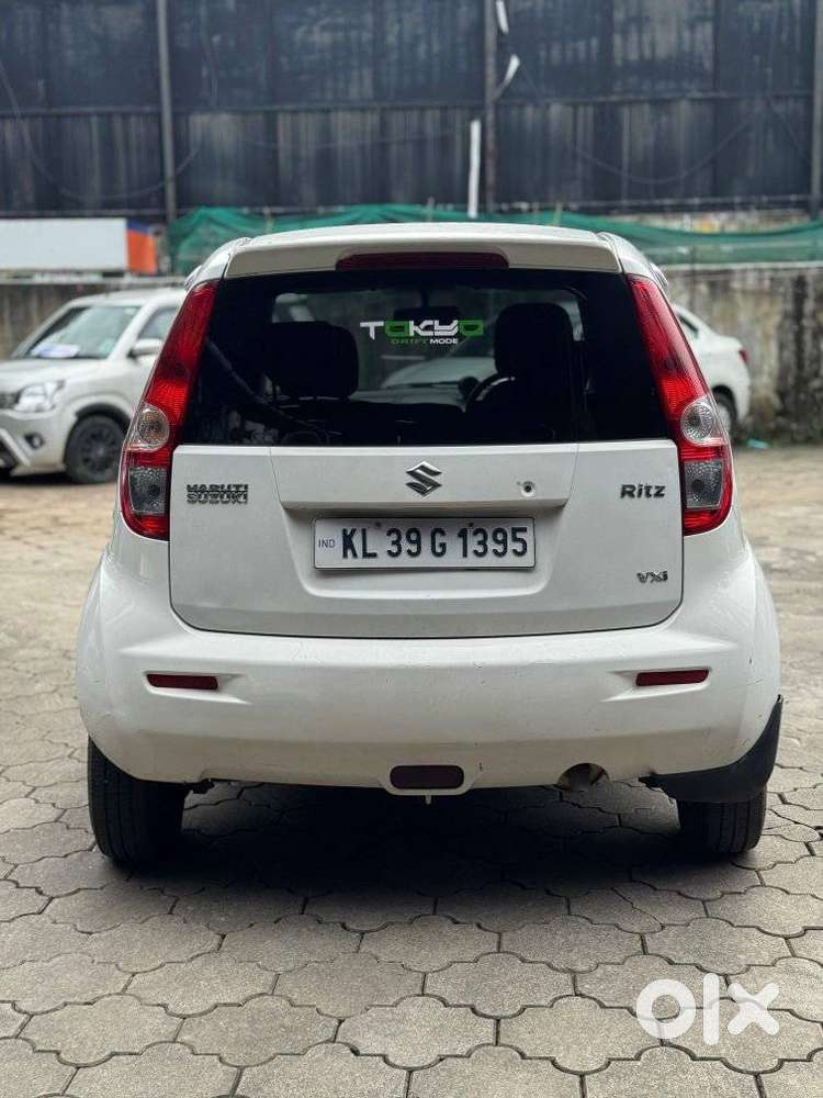 Maruti Suzuki Ritz Vxi, 2014, Petrol