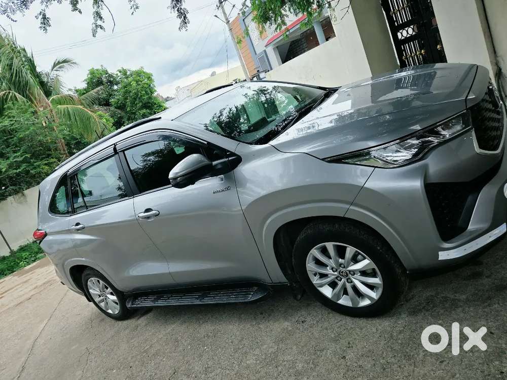 Toyota Innova Hycross 2024 Hybrid