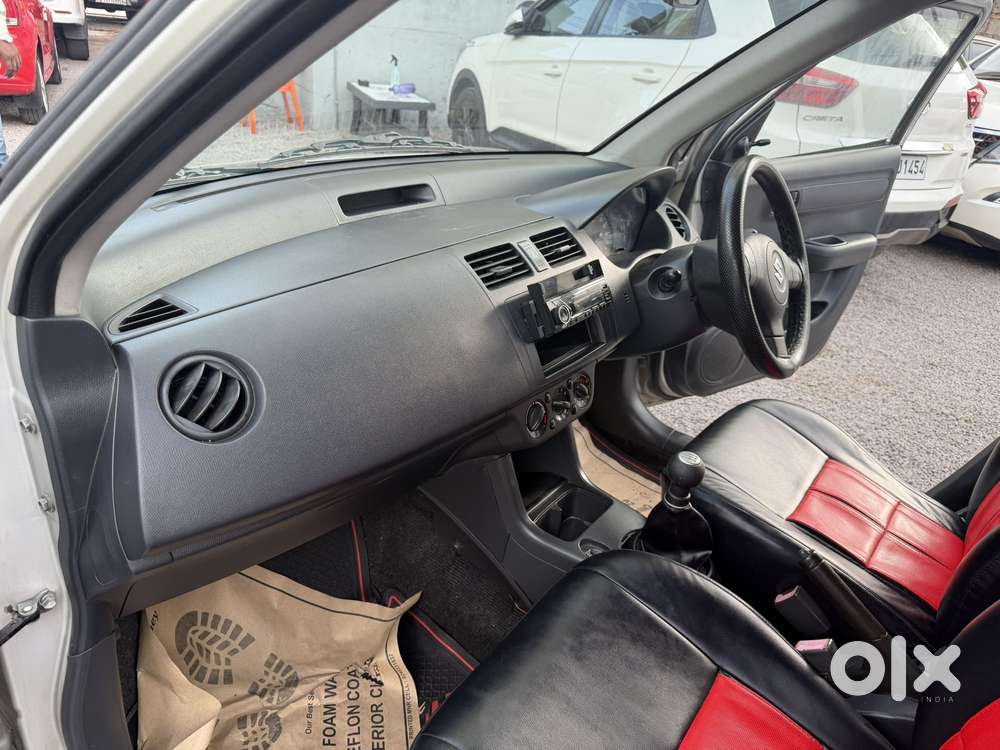 Maruti Suzuki Swift Lxi Bsiii, 2006, Petrol