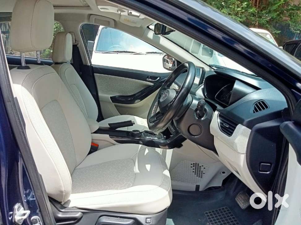 Tata Nexon 1.2 Revotron Xza Plus (o) Amt, 2022, Petrol