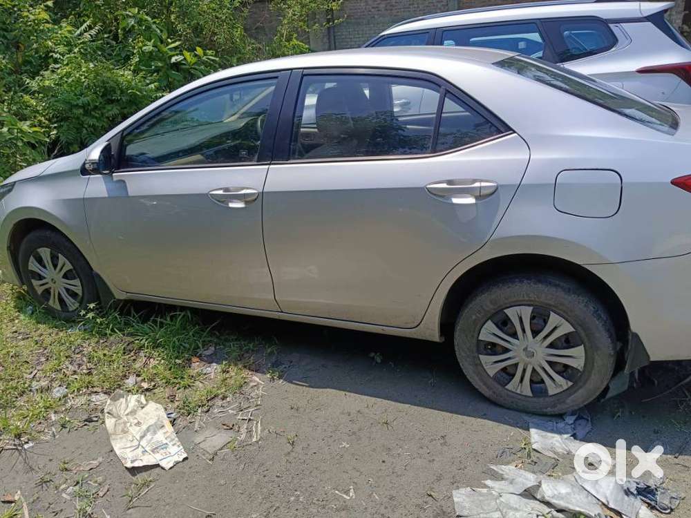 Toyota Corolla Altis 1.8 J, 2015, Petrol