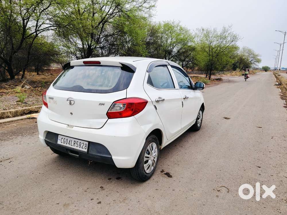 Tata Tiago 1.2 Revotron Xm, 2017, Petrol