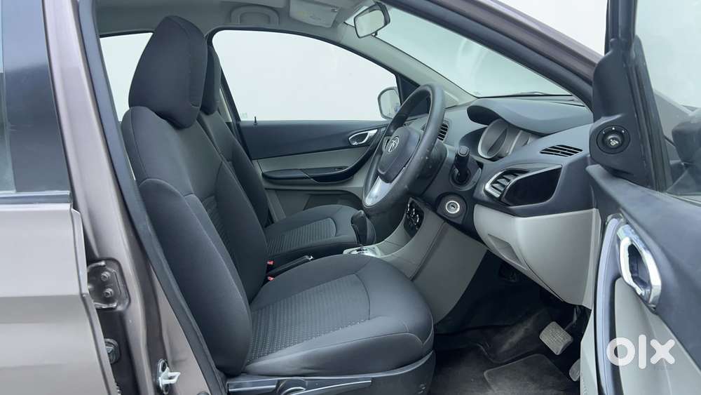 Tata Tiago Xza, 2017, Petrol