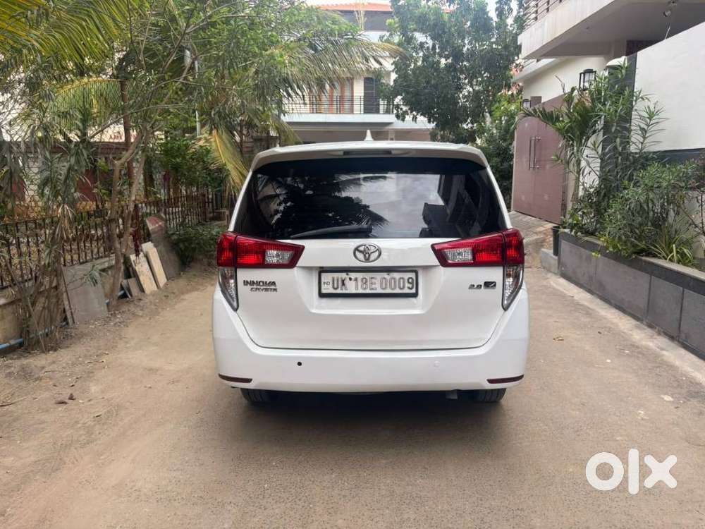 Toyota Innova Crysta 2.8z Automatic, 2016, Diesel