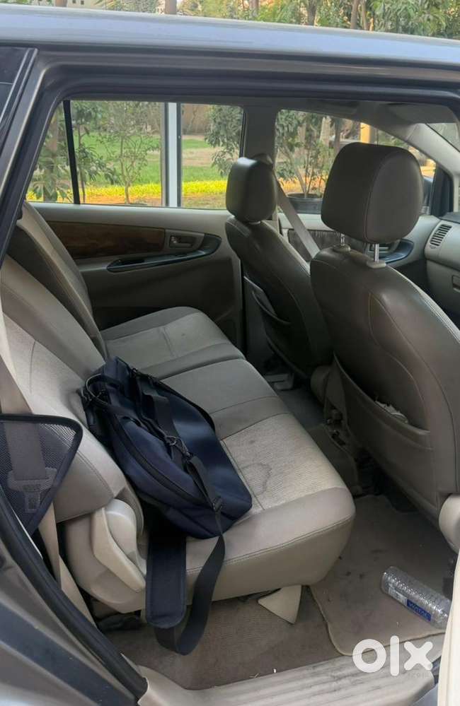 Toyota Innova 2.5 Gx 8 Seater Limited Edition, 2015, Diesel