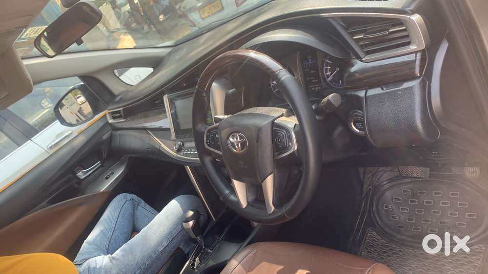 Toyota Innova Crysta 2.8z Automatic, 2016, Diesel